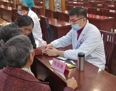 江陰市中醫院攜手普惠社區 中醫養生進社區，義診服務暖人心
