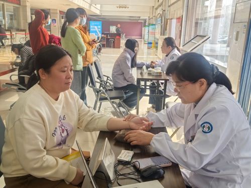 扁鵲精神暖經開，中醫服務送健康——鄒平市中醫院志愿者服務隊深入經開區開展義診活動